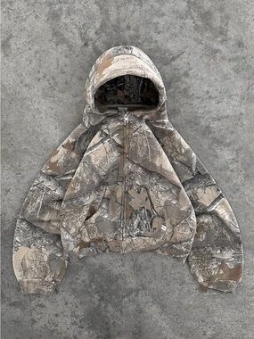 Akimbo Club Camo Zip Up Hoodie in size XL